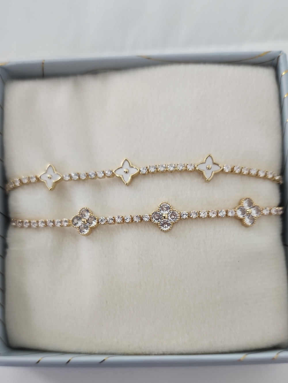 eye candy Gold Clover Station Bracelets with White Accents